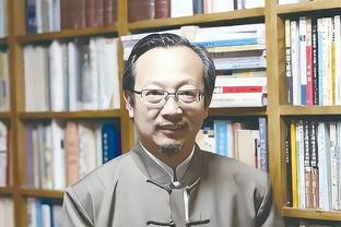 巴黎官方：比赛中头部遭遇撞击的穆基勒将接受进一步检查